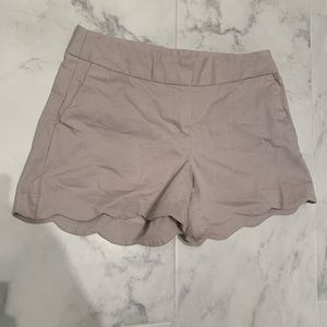 Scalloped Edge Khaki shorts